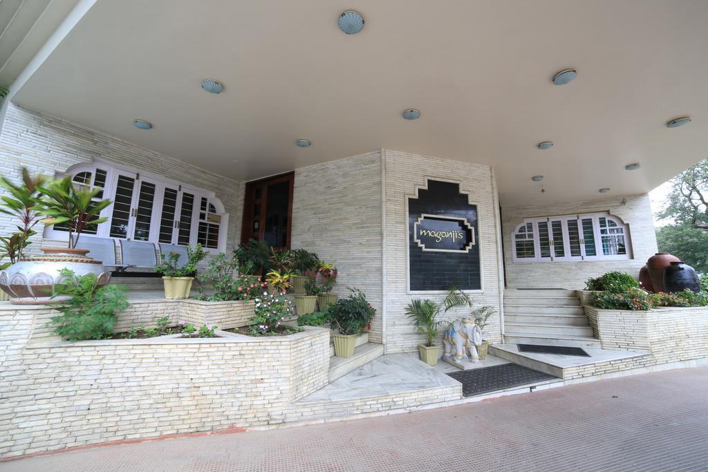 Hotel Maganji'S Маунт Абу Екстериор снимка