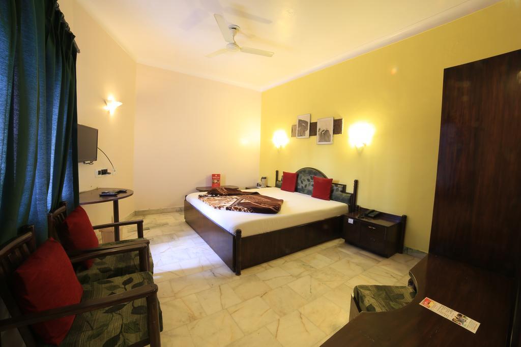 Hotel Maganji'S Маунт Абу Екстериор снимка