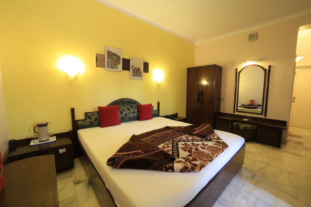 Hotel Maganji'S Маунт Абу Екстериор снимка